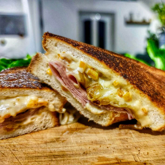 Croque-monsieur au fromage Ă  raclette
