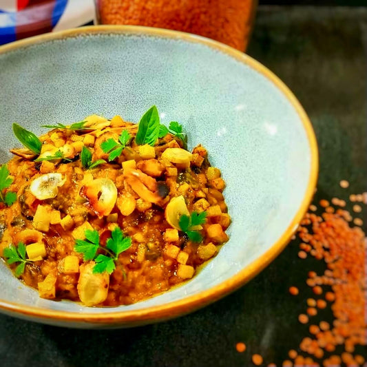 Dahl d'automne aux lentilles corail, courge butternut & châtaignes