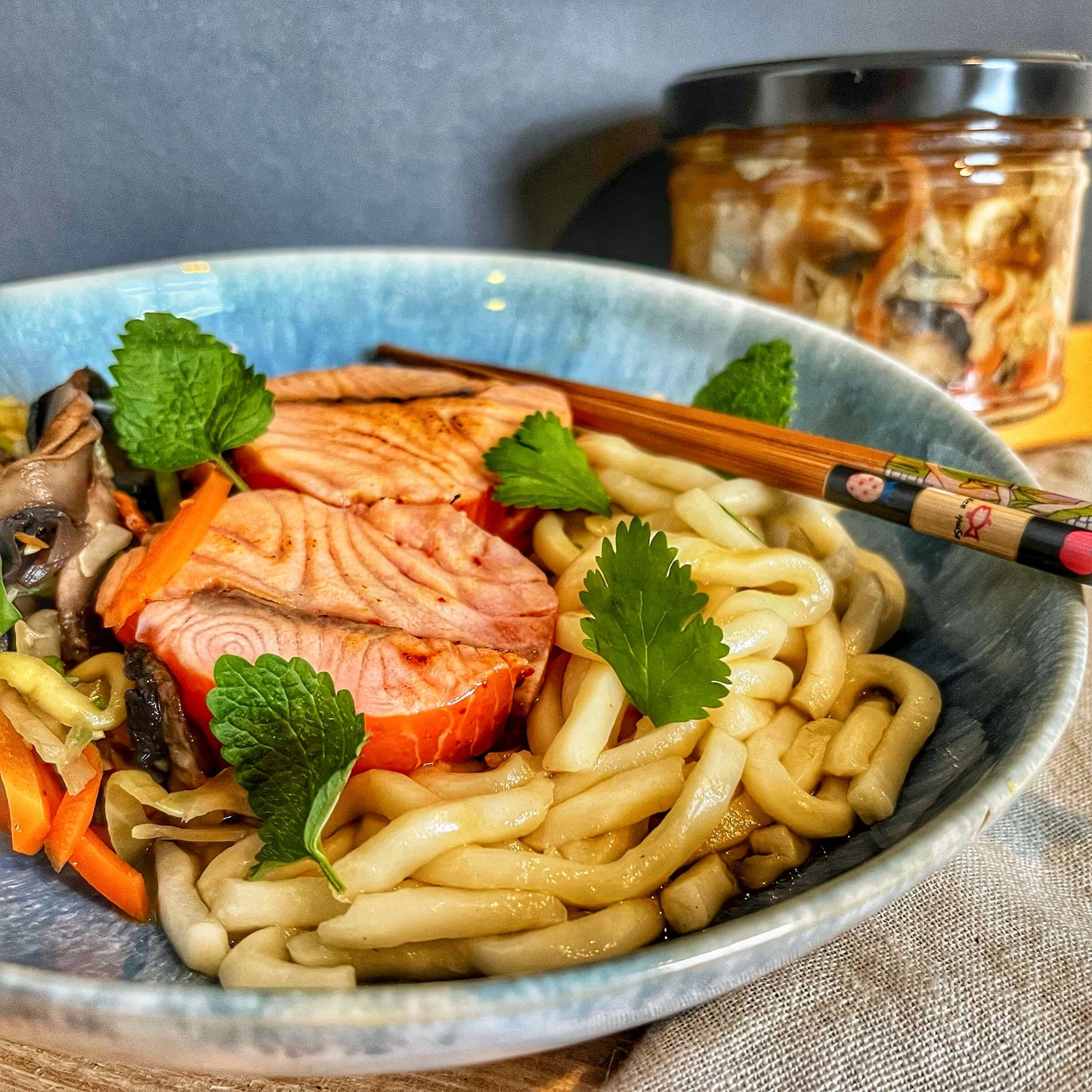 Saumon au tamarin & julienne de légumes