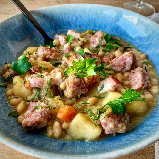 Cassoulet aux haricots blancs, lard & saucisse