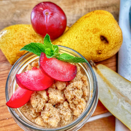 Crumble aux poires & aux prunes