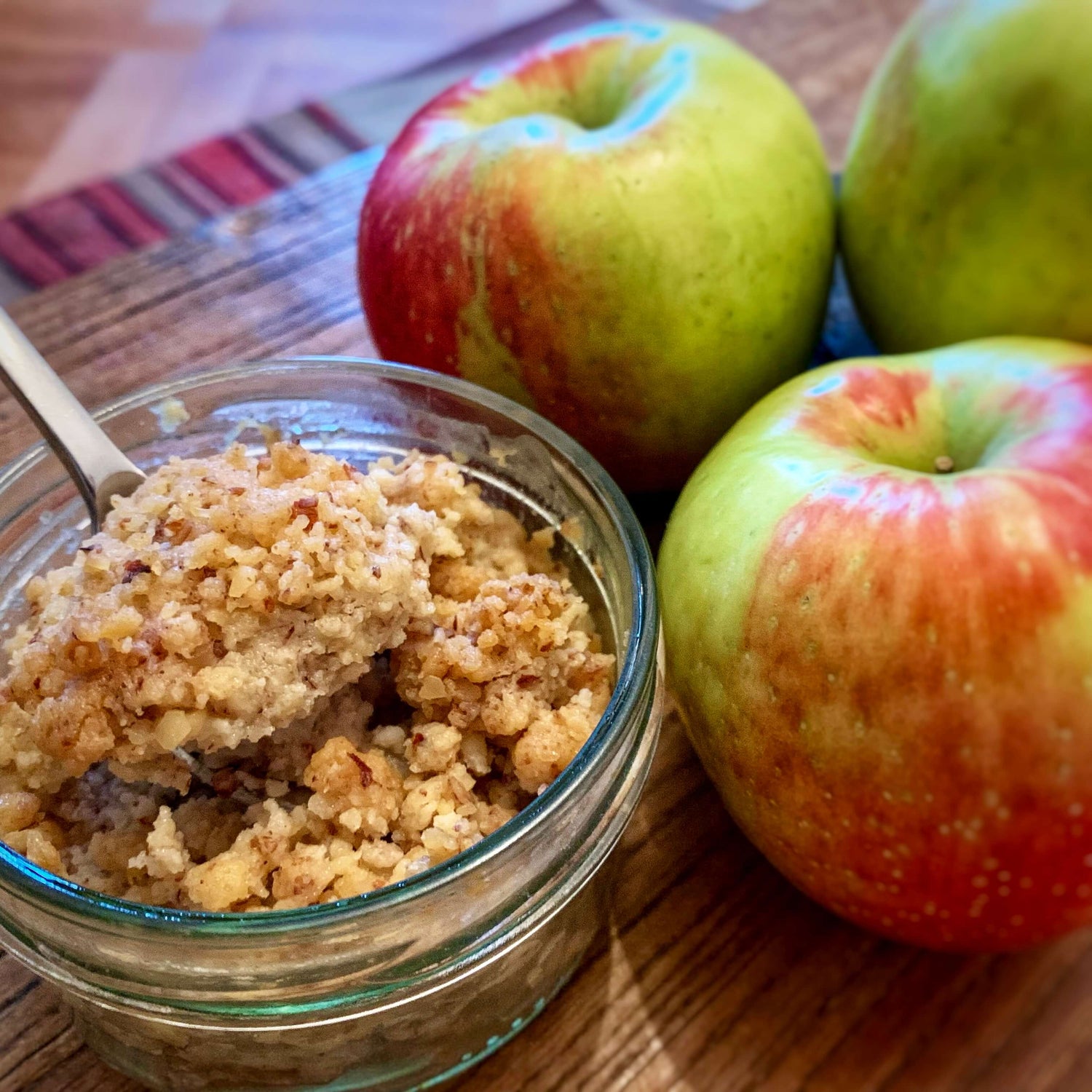 Crumble aux pommes caramélisées