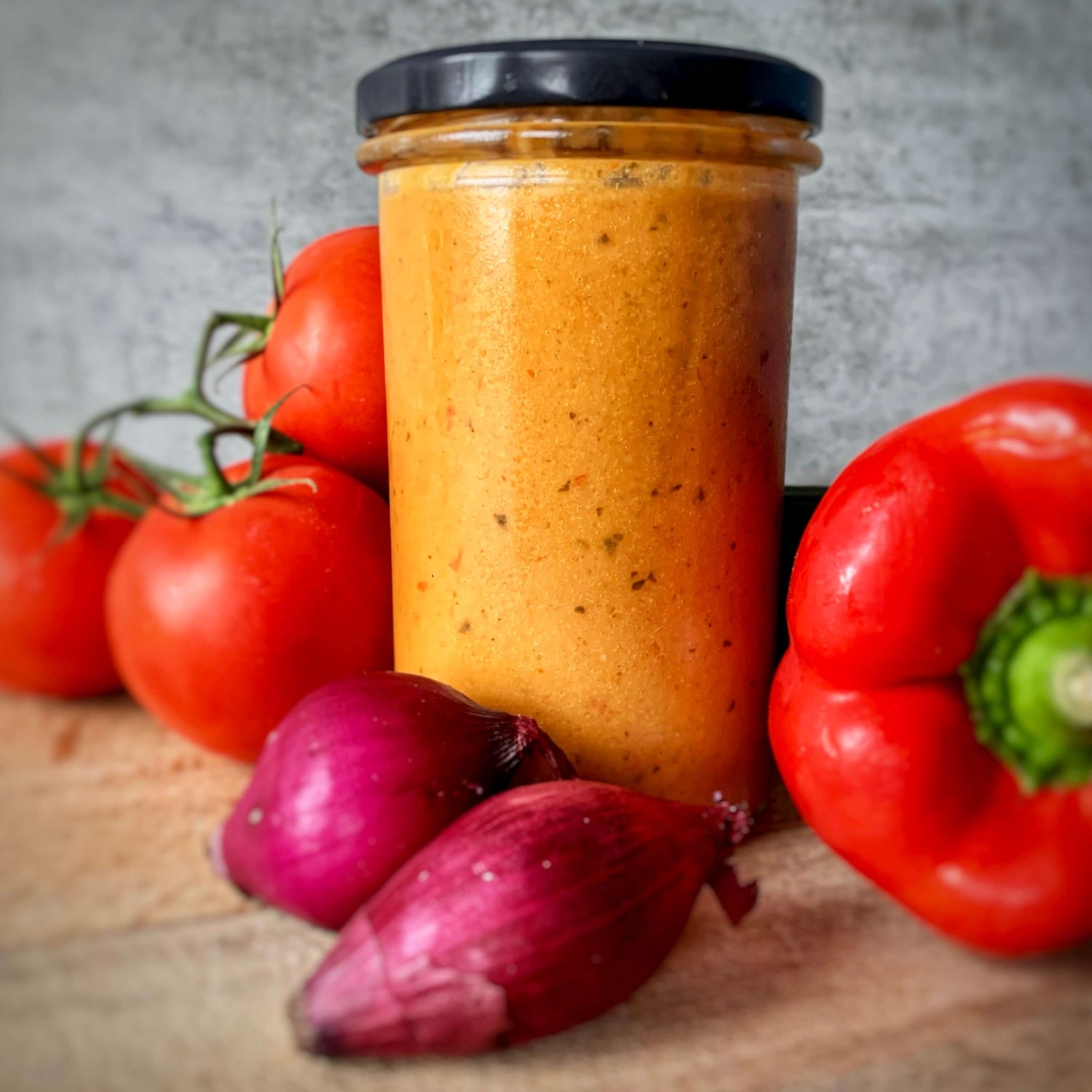 Gaspacho andalou aux tomates et poivrons rouges